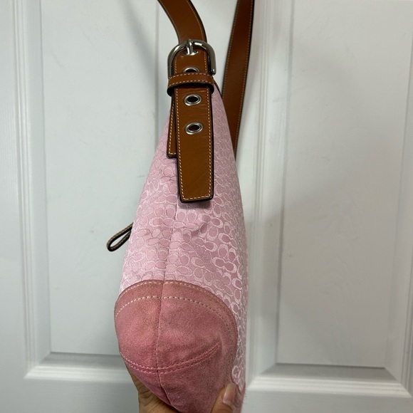 Coach Y2K F10944 Signature Pink Shoulder bag/Crossbody Bag